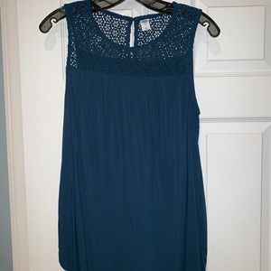 Old Navy top